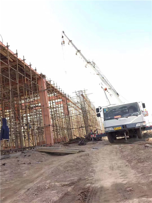 台前县吊车作业的安全注意事项有哪些？