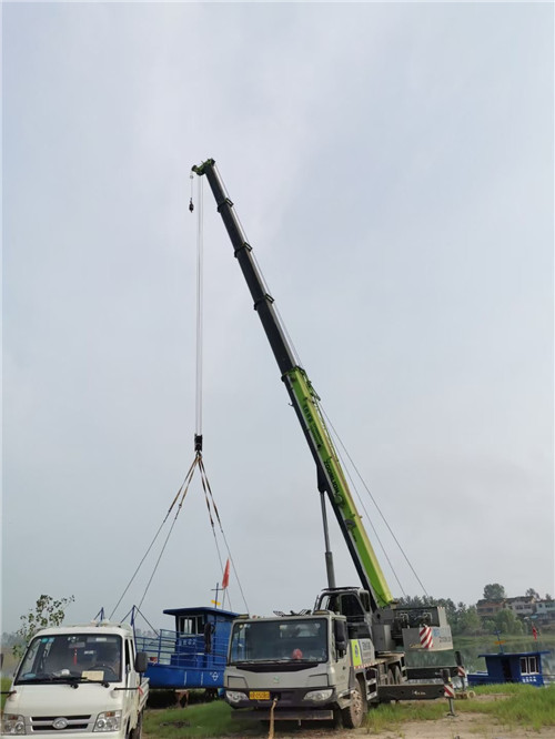 台前县桥梁建设吊装案例